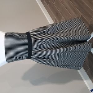 eva mendes size Medium Black and White Fit-and-Flare Dress strapless or w straps